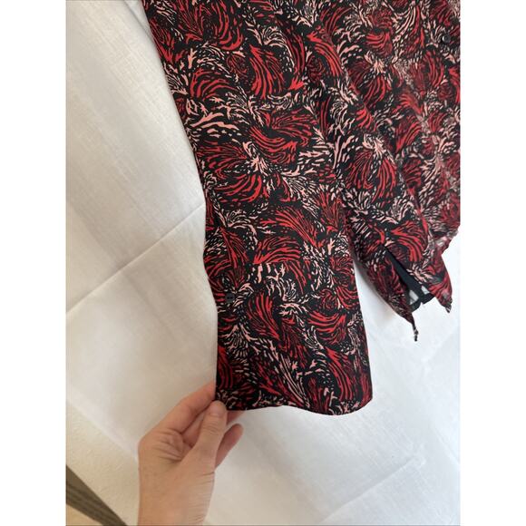 Rene Margo Women's Semi-Sheer Blouse, Size 2X Button Down Red Pattern - Picture 3 of 7